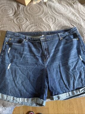 Women’s Dark Blue Denim Roll-Cuff Shorts